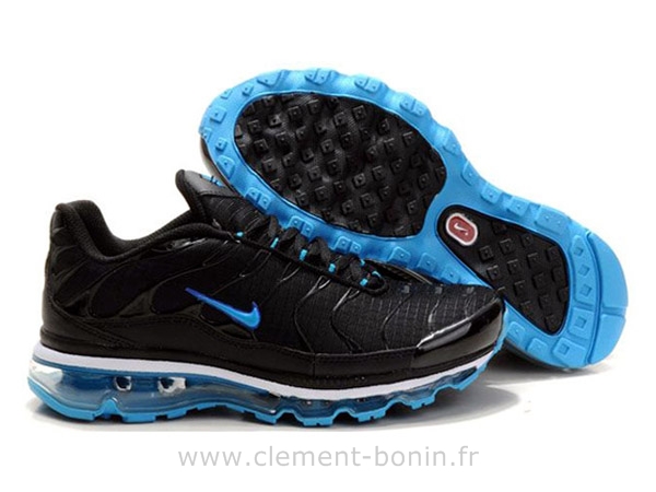 nike challenger crew
